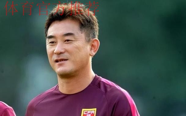 傅博带领国足进行首训 即将兵发韩国东亚杯赛 傅博带领国足进行首训 即将兵发韩国东亚杯赛